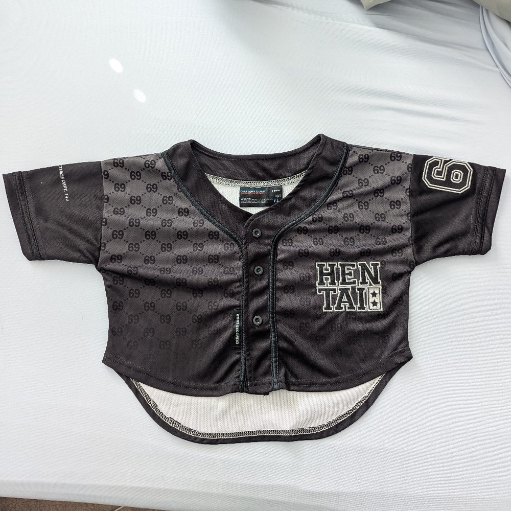 Creators Guild Hentai 69 Hype Lethics patterned crop jersey